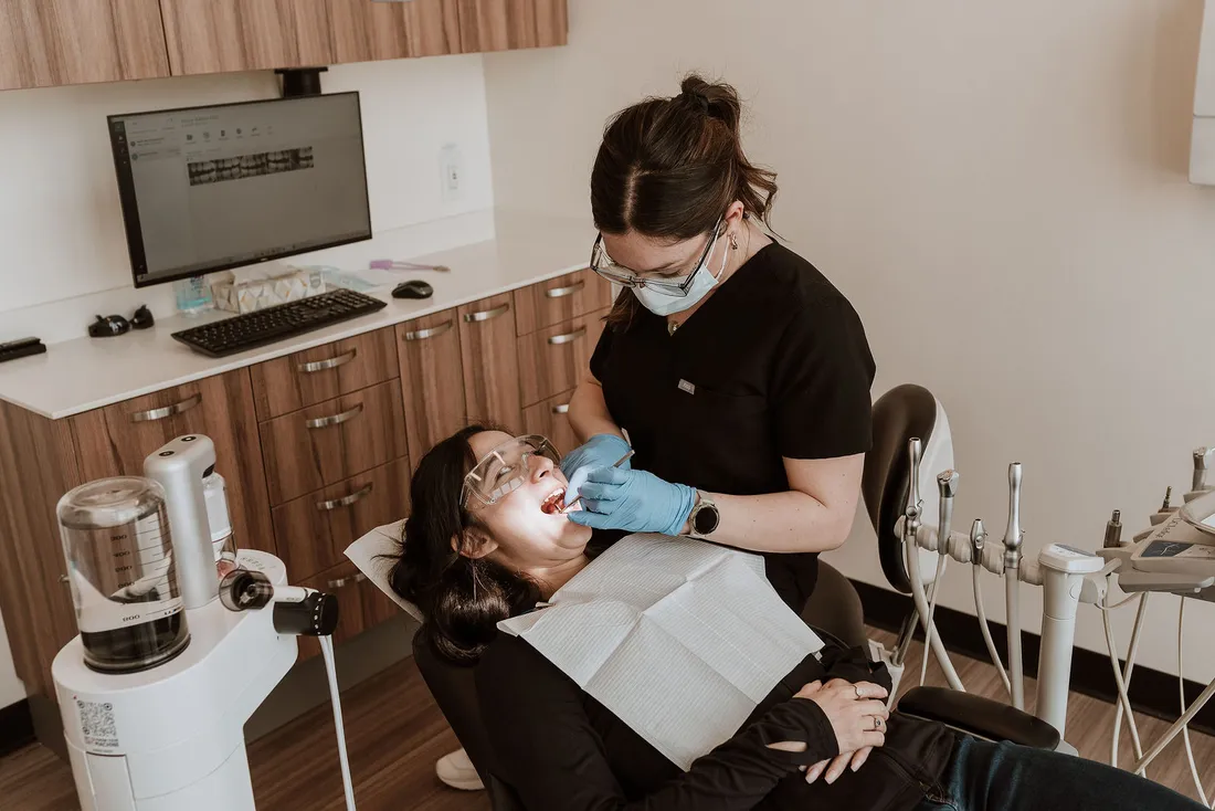 A Comprehensive Guide to Your First Dental Consultation: What to Expect