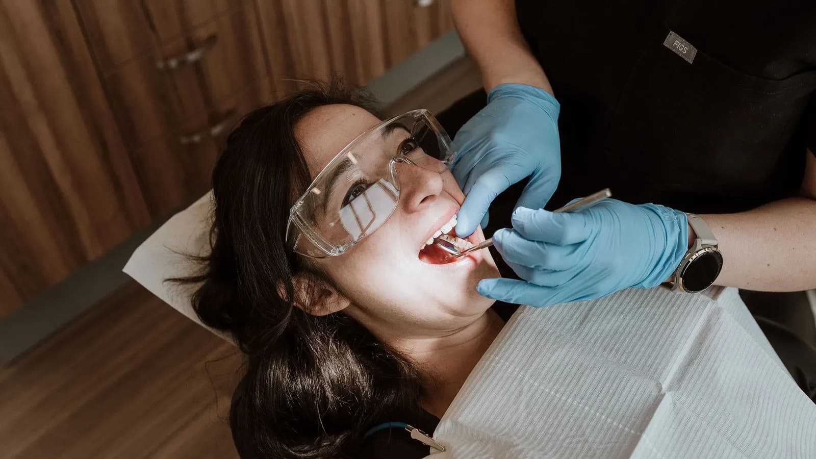Understanding Partial and Full Dentures: A Comprehensive Guide for Patients